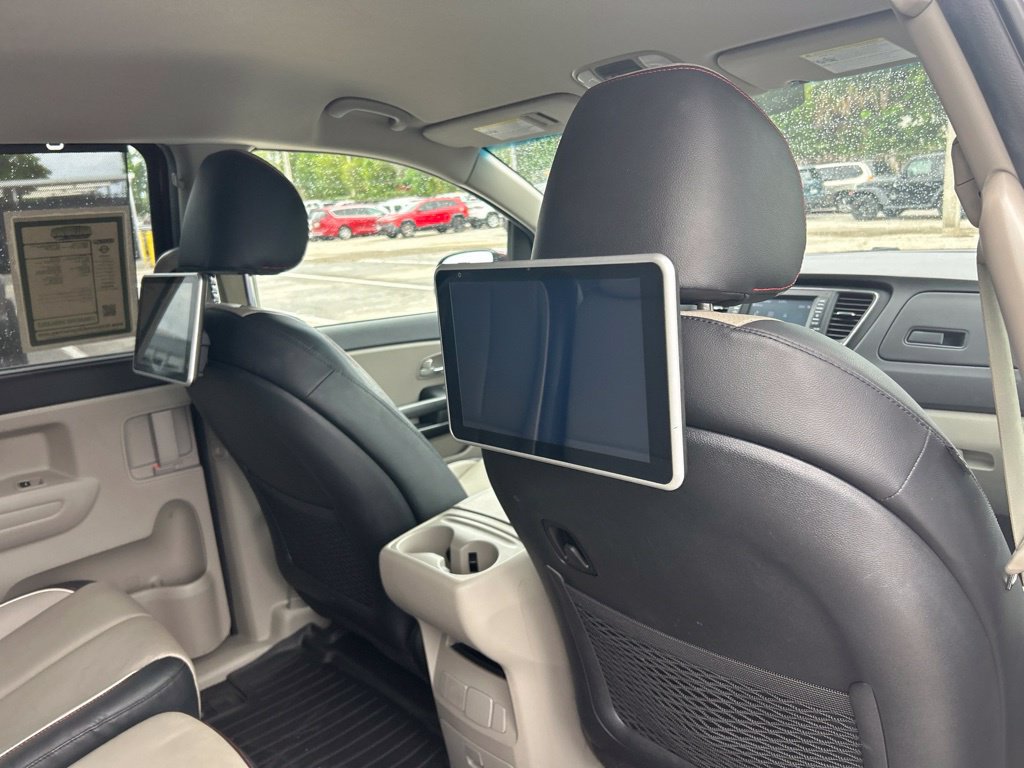 Used 2020 Kia Sedona EX FWD image 28