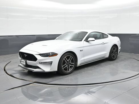 Used 2022 Ford Mustang GT Premium w/ Equipment Group 401A RWD image 19