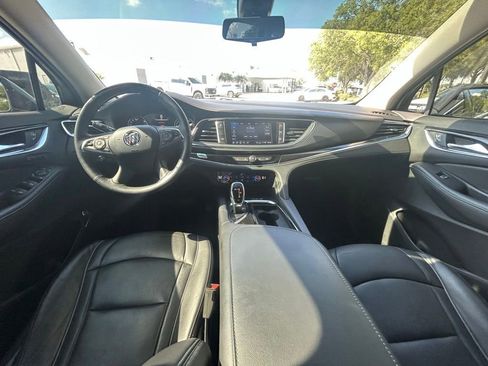 Used 2021 Buick Enclave Avenir w/ Avenir Technology Package FWD image 10