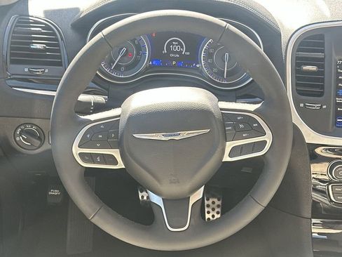 Used 2023 Chrysler 300 Touring w/ Sport Appearance Package image 19