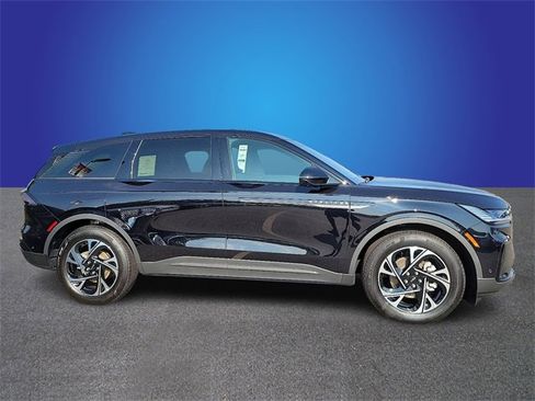 New 2024 Lincoln Nautilus Premier w/ Equipment Group 102A image 2