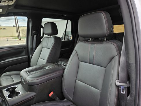 Used 2022 Chevrolet Tahoe RST w/ Luxury Package RWD image 14