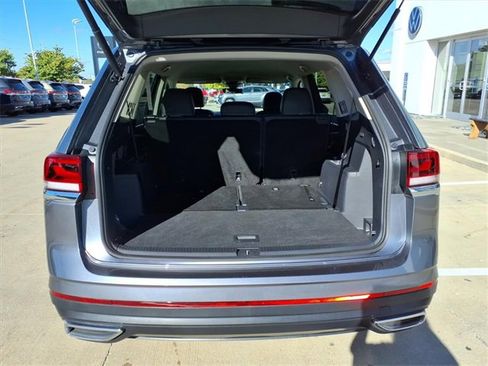 Certified 2025 Volkswagen Atlas SE image 10