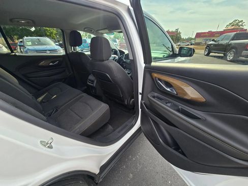 Used 2021 GMC Terrain SLE FWD image 16