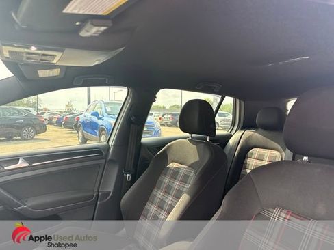 Used 2015 Volkswagen GTI S FWD image 9