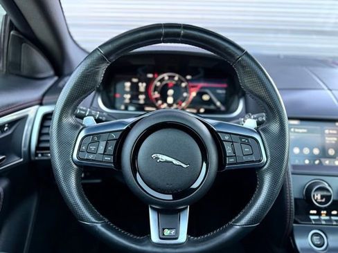 Used 2021 Jaguar F-TYPE R image 16