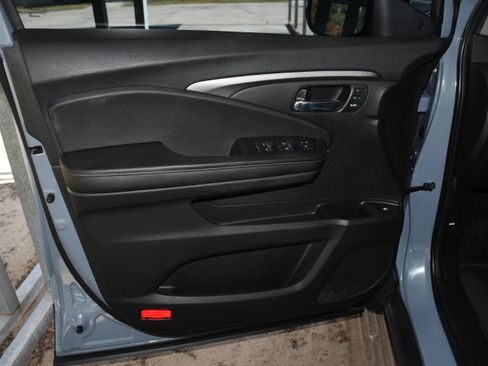 Certified 2023 Honda Ridgeline RTL image 10