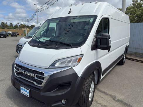 New 2025 RAM ProMaster 2500 w/ Quick Order Package 22G SLT image 3