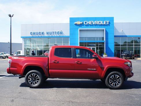 Used 2020 Toyota Tacoma TRD Sport w/ Technology Package RWD image 1