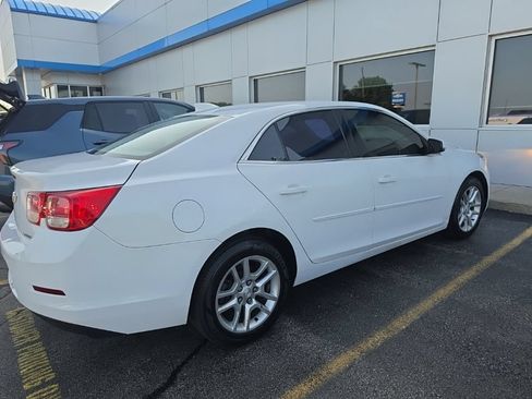 Used 2015 Chevrolet Malibu LT w/ Power Convenience Package FWD image 4