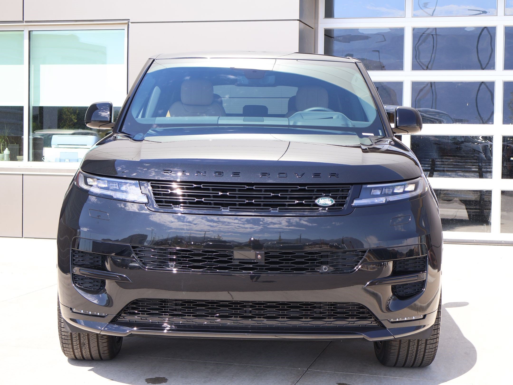 New 2026 Land Rover Range Rover Sport Dynamic SE AWD/4WD image 2