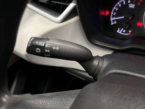 Used 2022 Toyota Corolla LE FWD image 30