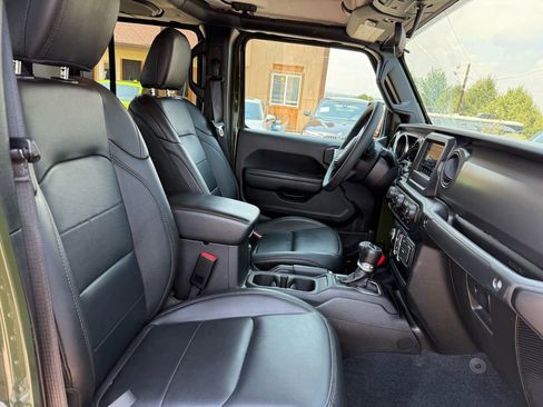 Used 2023 Jeep Gladiator Sport image 29
