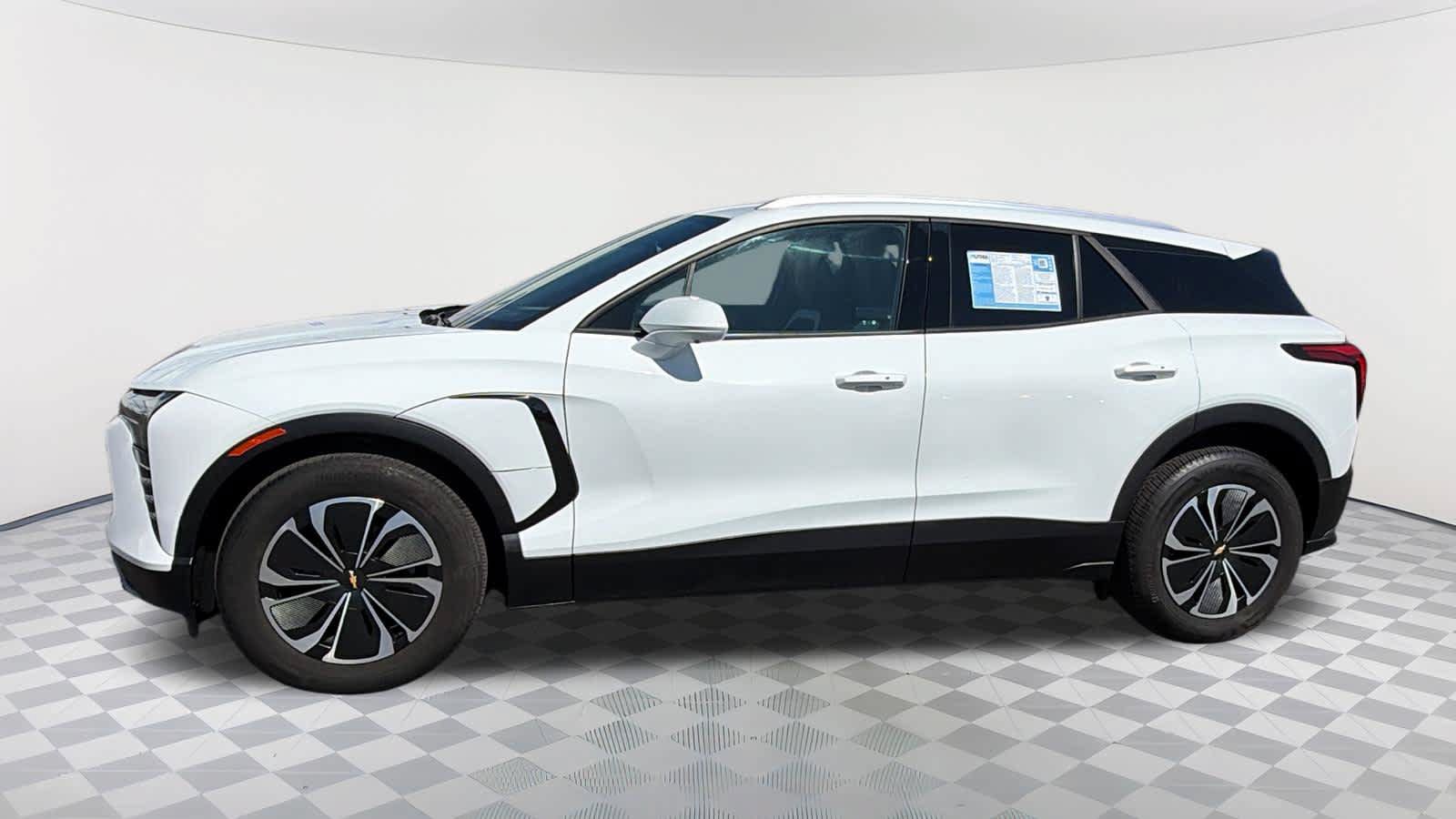 Used 2024 Chevrolet Blazer EV LT AWD/4WD image 8