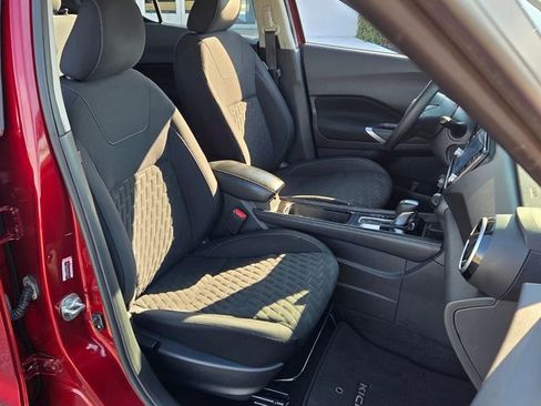 Used 2022 Nissan Kicks SV image 17