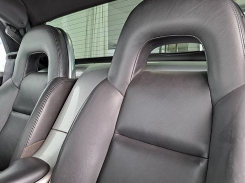Used 2005 Chevrolet SSR w/ Preferred Equipment Group RWD image 21
