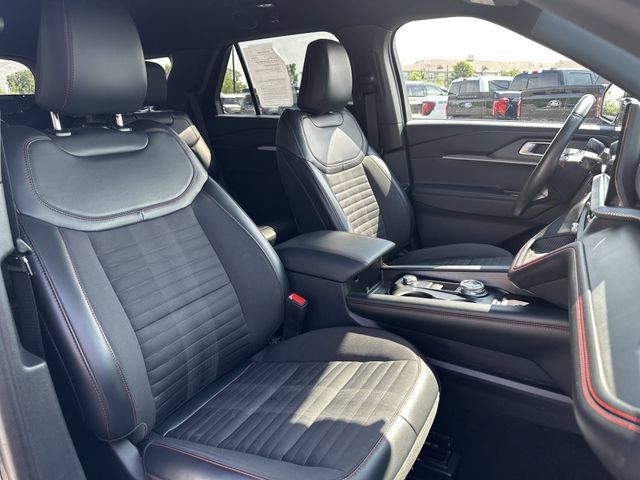 Certified 2025 Ford Explorer ST-Line AWD/4WD image 15