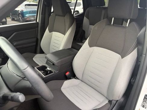 Used 2025 Toyota 4Runner 4WD image 17