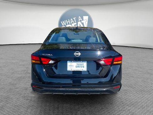 Used 2025 Nissan Altima 2.5 S FWD image 4