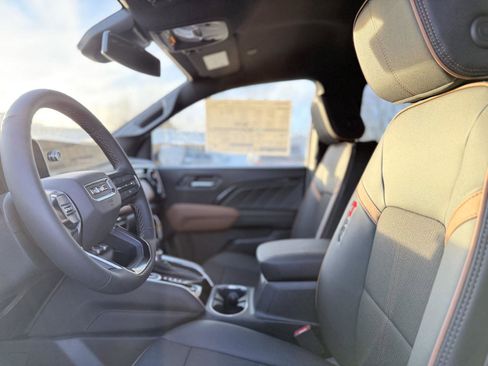 New 2026 GMC Canyon AT4 image 13