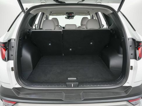 Used 2025 Hyundai Tucson SEL AWD/4WD image 19