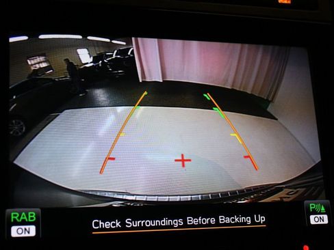 Used 2020 Subaru Ascent Premium w/ Convenience Package image 6