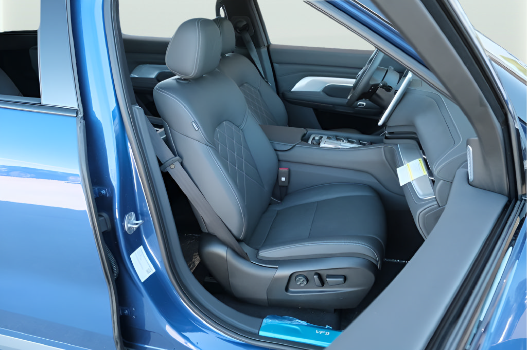 New 2024 VinFast VF 9 Plus AWD/4WD image 12