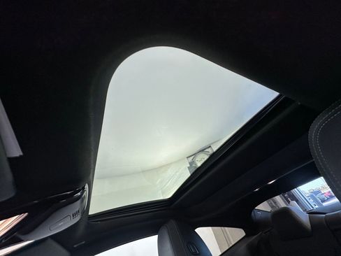 Used 2023 BMW 430i Coupe w/ Premium Package image 12