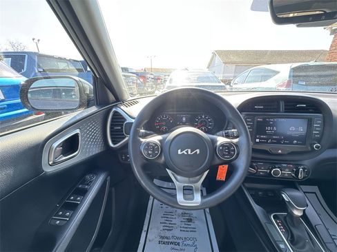 Used 2022 Kia Soul LX w/ Technology Package image 14