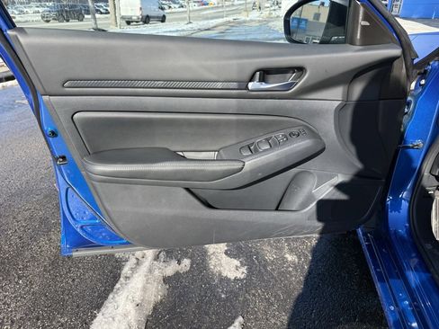 Used 2025 Nissan Altima 2.5 SV image 13