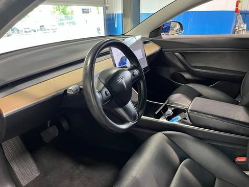 Used 2019 Tesla Model 3 Standard Range Plus RWD image 22