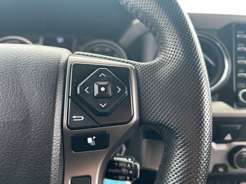 Used 2022 Toyota Tacoma SR5 RWD image 23