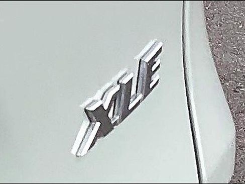 Used 2022 Toyota RAV4 XLE image 24