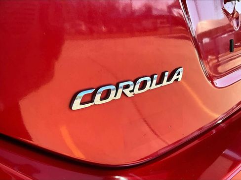 Used 2016 Toyota Corolla LE image 30