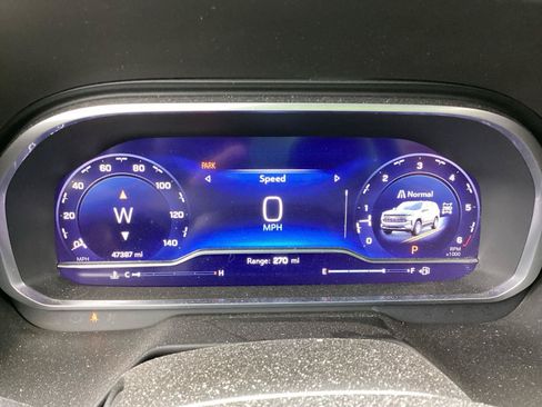 Used 2023 Chevrolet Suburban Z71 w/ Off-Road Capability Package AWD/4WD image 13
