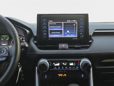 Used 2022 Toyota RAV4 LE image 23