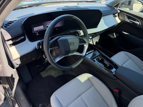 Used 2026 Audi Q3 quattro 2.0T w/ Driver Assistance Package AWD/4WD image 17