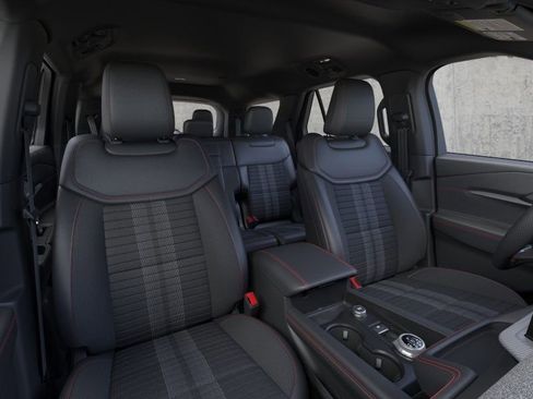 New 2026 Ford Explorer ST-Line w/ ST-Line Street Pack image 11