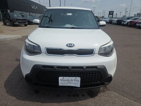 Used 2016 Kia Soul FWD image 2