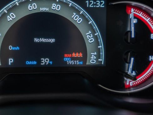 Used 2025 Toyota RAV4 LE image 37