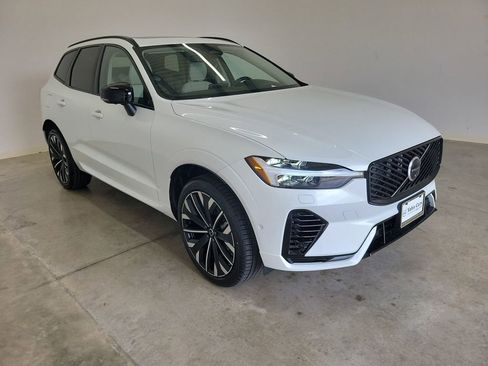 New 2026 Volvo XC60 T8 Ultra w/ Protection Package Premier AWD/4WD image 4