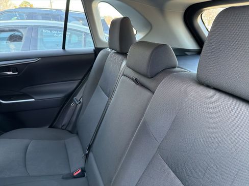 Used 2025 Toyota RAV4 XLE image 22