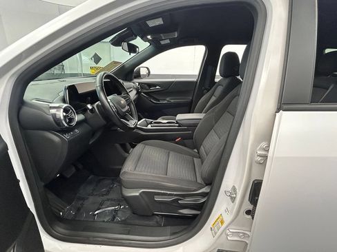 Used 2025 Chevrolet Equinox LT FWD image 47