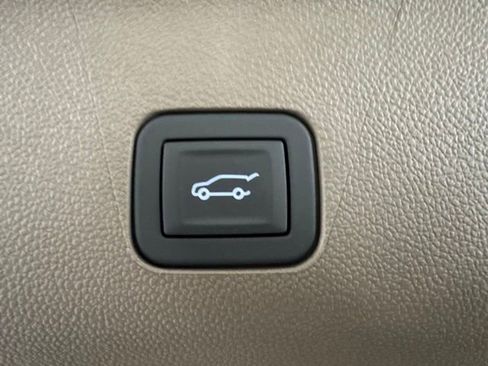 New 2026 GMC Yukon Denali image 8