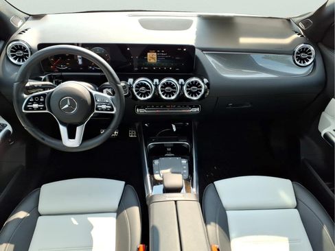 Certified 2023 Mercedes-Benz GLA 250 4MATIC image 11