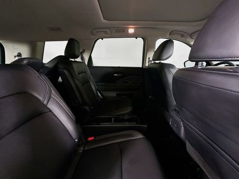 Used 2024 Nissan Pathfinder SL w/ SL Premium Package image 29