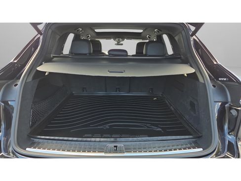 Used 2019 Porsche Cayenne Base image 15