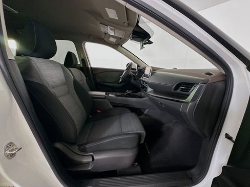 Used 2023 Nissan Rogue SV FWD image 29