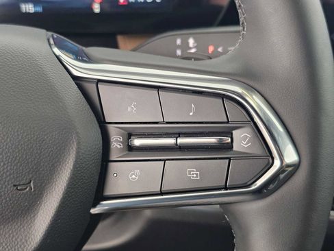 Used 2026 Chevrolet Equinox ACTIV w/ Convenience Package III image 27