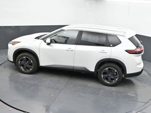 Used 2025 Nissan Rogue SV image 38